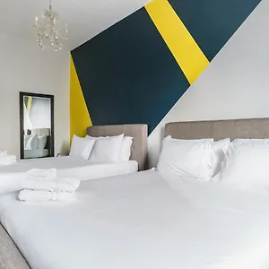 Queen Street Lofts Hotel