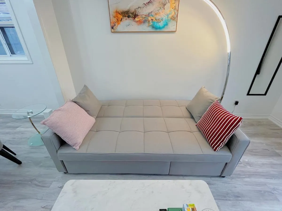 2B With Parking, 10Km To Toronto Downtown Hotel